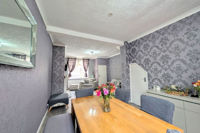12 Clelland Street, Bolton photo 3