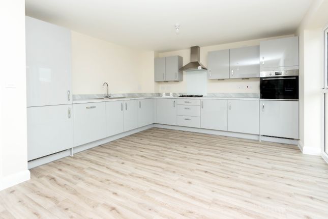 4, Pinnels Road, Wellingborough photo 3