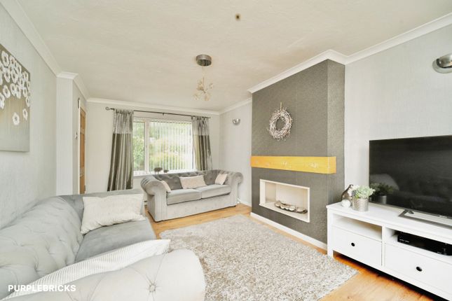 7, Wimborne Drive, Keighley photo 4