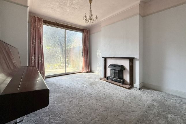 24, Queensville Road, Clapham Park photo 3