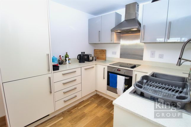 Flat for sale in Smeaton Court, Hertford