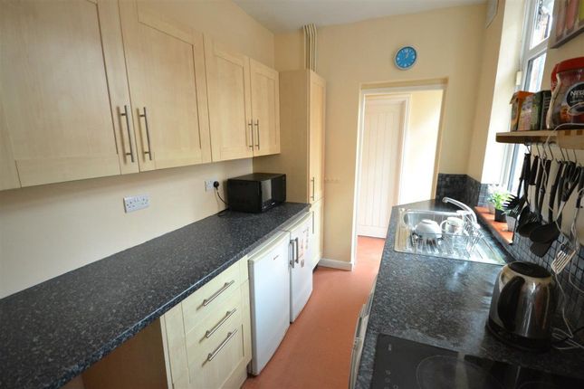 Thumbnail Terraced house to rent in Bulwer Road, Leicester