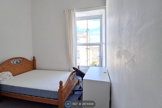 Flat, Elderslie Street, Glasgow photo 3