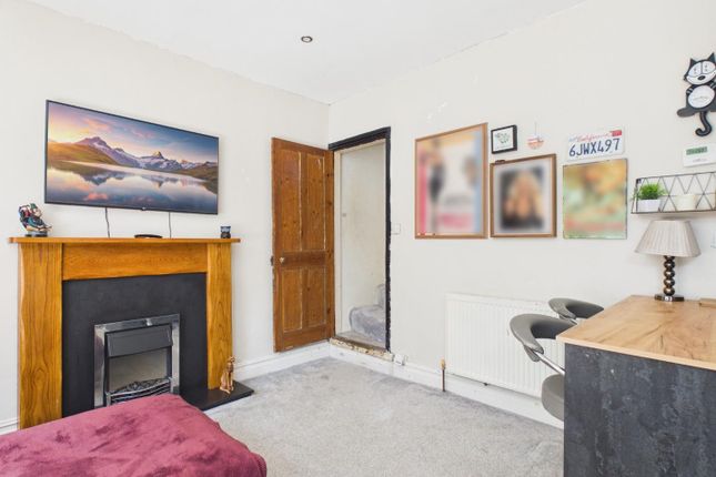 2, Rycroft Street, Bradford photo 3