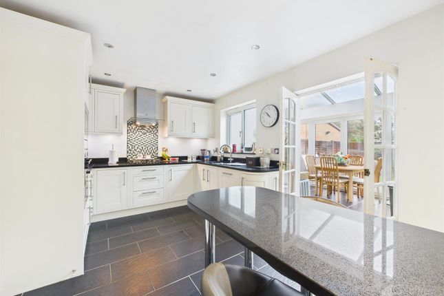 4, Riccat Lane, Great Ashby, Stevenage photo 2