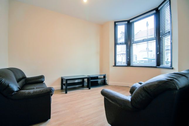 Thumbnail Terraced house to rent in Louise Road, London