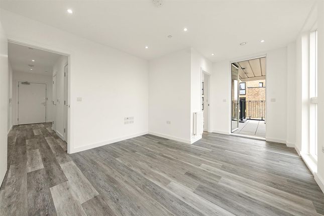 Flat for sale in Copeland Road, London