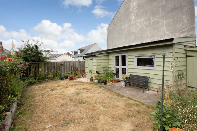 31 Exeter Street, Teignmouth photo 4