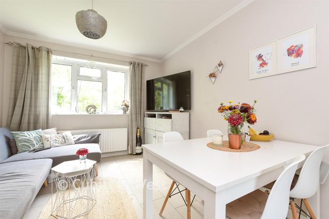 1B, Wrayfield Avenue, Reigate photo 4