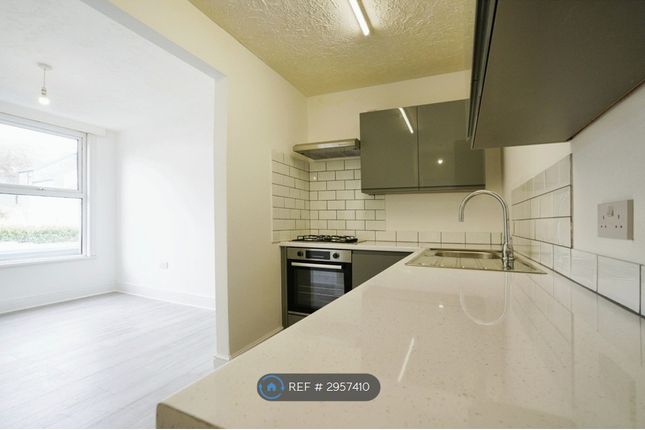 Flat, Dennison Road, Bodmin photo 2
