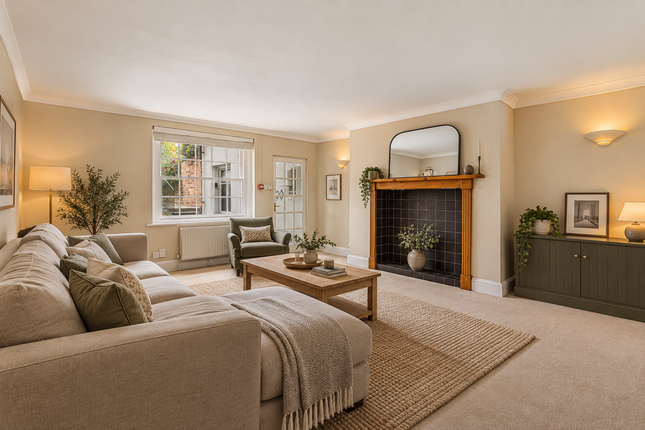 7a, Lypiatt Lane, Cheltenham photo 2