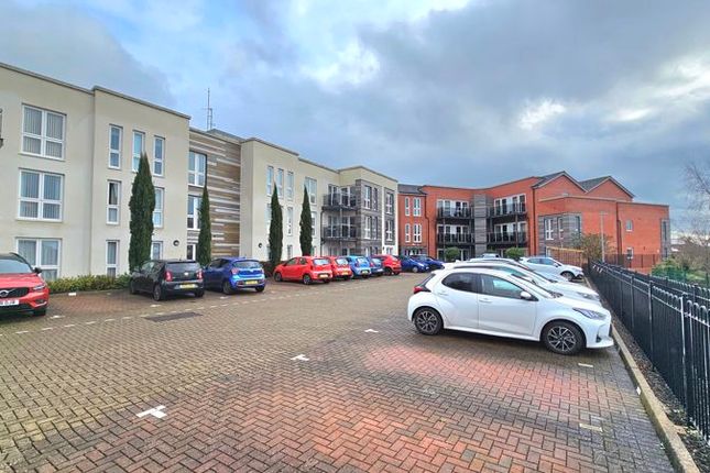 Flat for sale in Hagley, Park Road, Sanderson Court