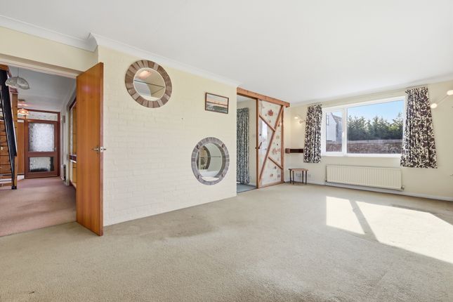 Doublesse House, The Drift, Newmarket photo 3