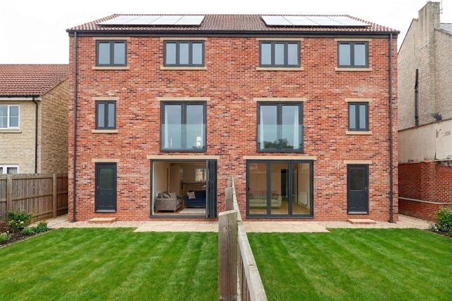 31 Blyth Road, Rotherham photo 2