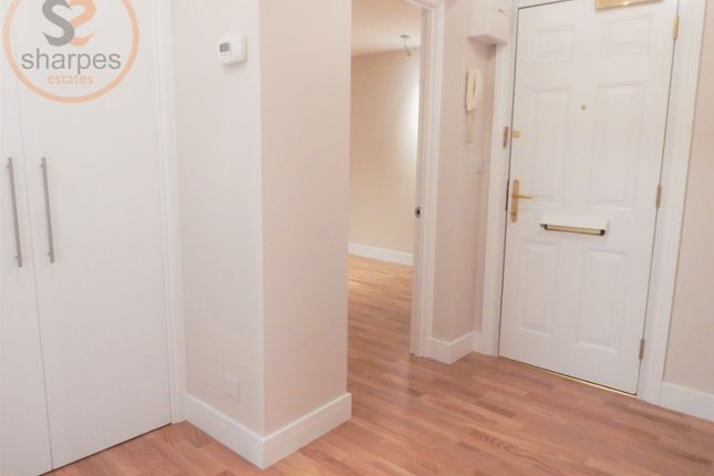15 Tintern Close, London photo 3