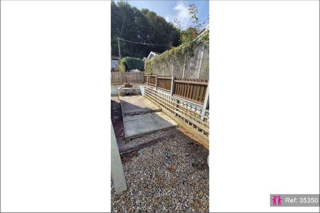38, Rusty Well Park, Yeovil photo 4