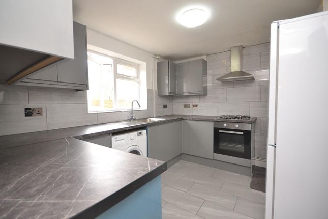 Property to rent in Carsdale Close, Reading