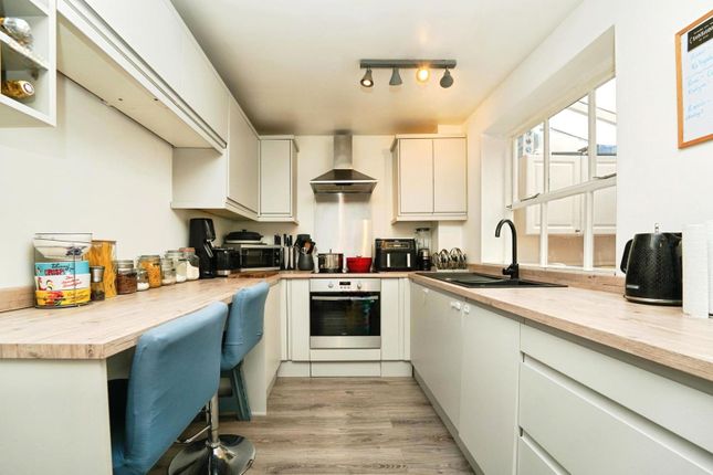 117, Bearlands, Gloucestershire photo 2