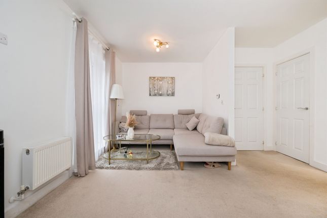 24, Laxton Close, Southampton photo 4