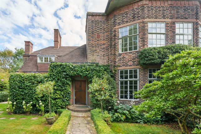 64, Wildwood Road, Hampstead Garden Suburb photo 2