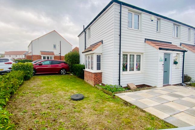 End terrace house to rent in Halcrow Avenue, Dartford