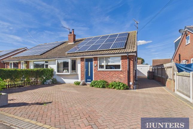 2-bed bungalow on 28, Hollycroft, Driffield, £230,000