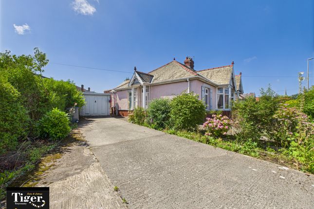 254, Hawes Side Lane, Blackpool photo 2