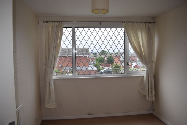 Detached house to rent in Orkney Close, Nuneaton