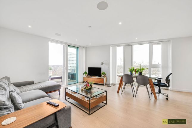 3-bed flat on 44 The Shoreline Building, London, £1,050,000