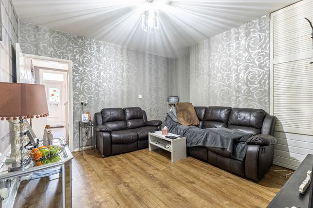 54 Mill Lane, Ryhill, Wakefield photo 4