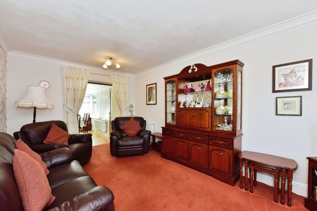 16, Motehall Drive, South Yorkshire photo 3