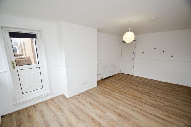 2/1 31 Coventry Drive, Dennistoun, Glasgow photo 4