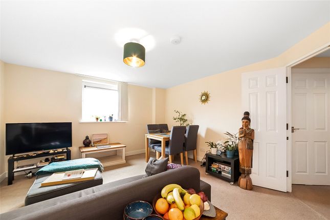 89 Greenfell Mansions,, Glaisher Street, London photo 4