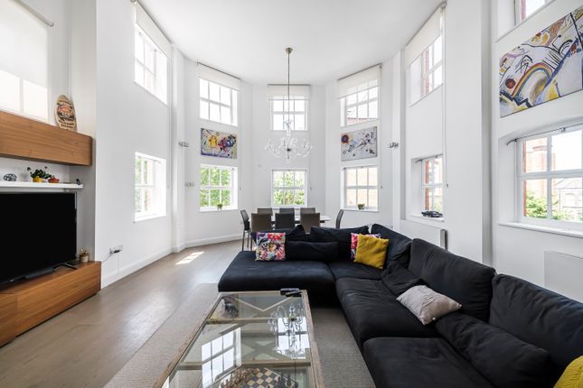 Thumbnail Flat for sale in Victorian Heights, Battersea