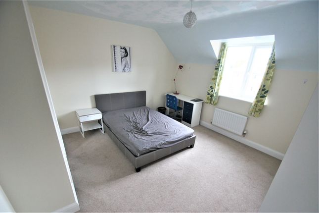 Property to Rent in Gibraltar Close, Coventry CV3 - Renting in Gibraltar  Close, Coventry CV3 - Zoopla