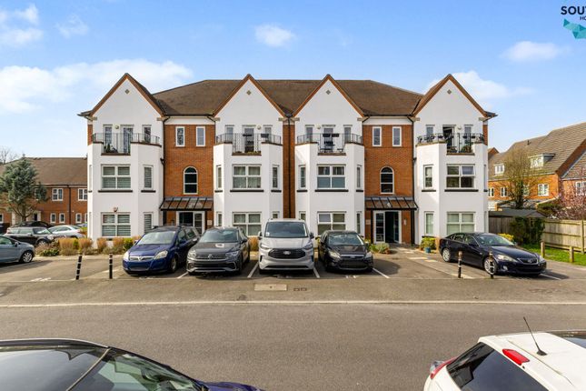 39 - 44 Halton Road, Kenley, Surrey photo 2