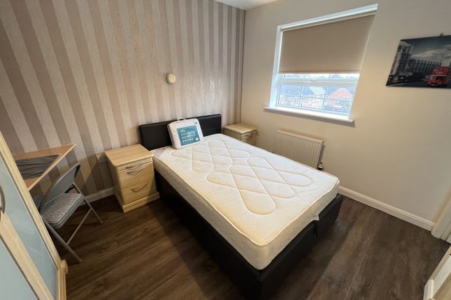 Room 4a, 31 Rodyard Way, Coventry photo 4
