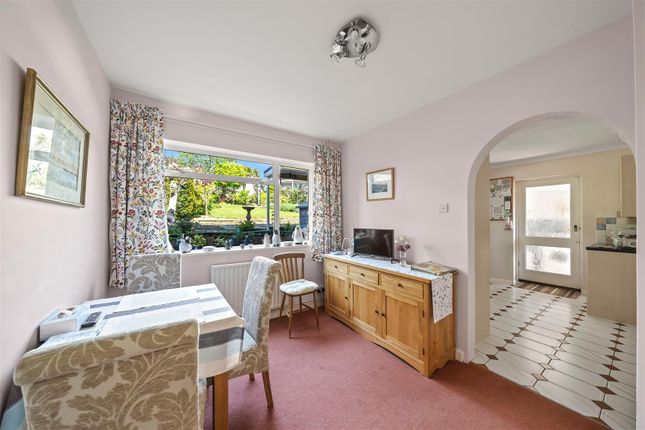 118, Bushy Hill Drive, Guildford photo 4