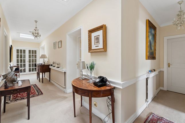 12, Shardeloes, Amersham photo 4