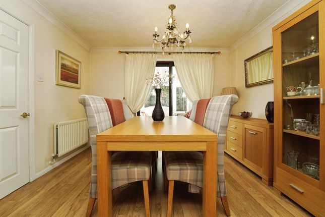 18, Rannoch Avenue, WORCESTER photo 4