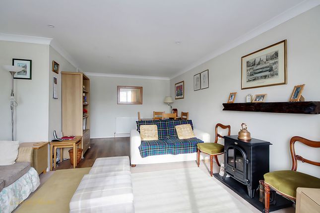 20 Lundy Close, Littlehampton photo 3
