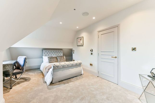 Property for sale in Queensthorpe Mews, Sydenham