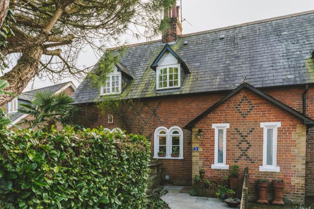 Thumbnail Cottage for sale in Station Approach, Pluckley, Ashford