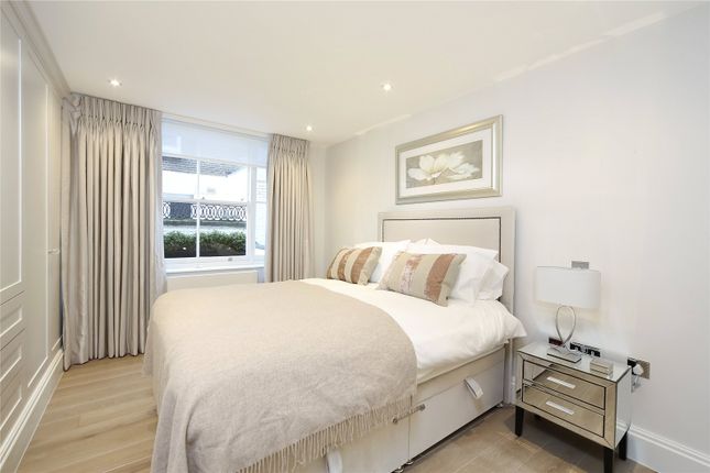 Flat 5, 6-7, Vicarage Gate, London photo 3