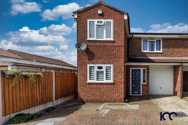3-bed house on 1 Gascoyne Close, Romford, £450,000