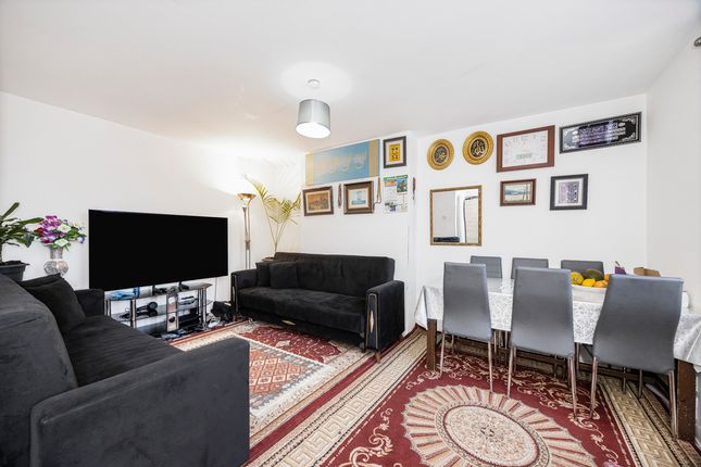 42, Cambridge Heath Road, London photo 3