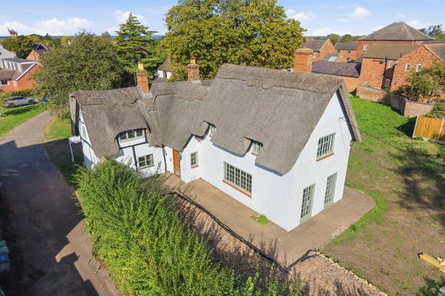 3-bed detached on The Cottage St. Peters Road, Leicester, £500,000