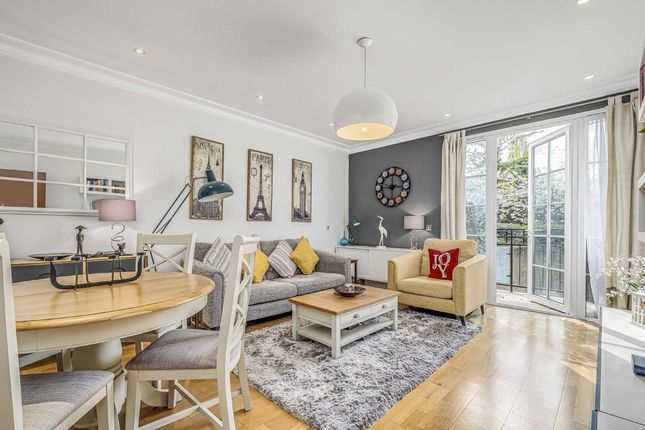 Flat for sale in Whitcome Mews, Kew, Richmond