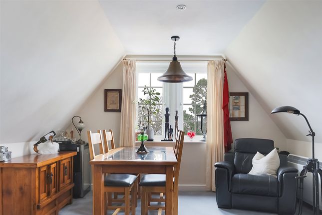 5, Anstie Grange, Holmwood photo 4