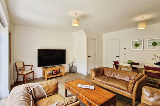 3, Assheton Croft, Bracknell photo 2